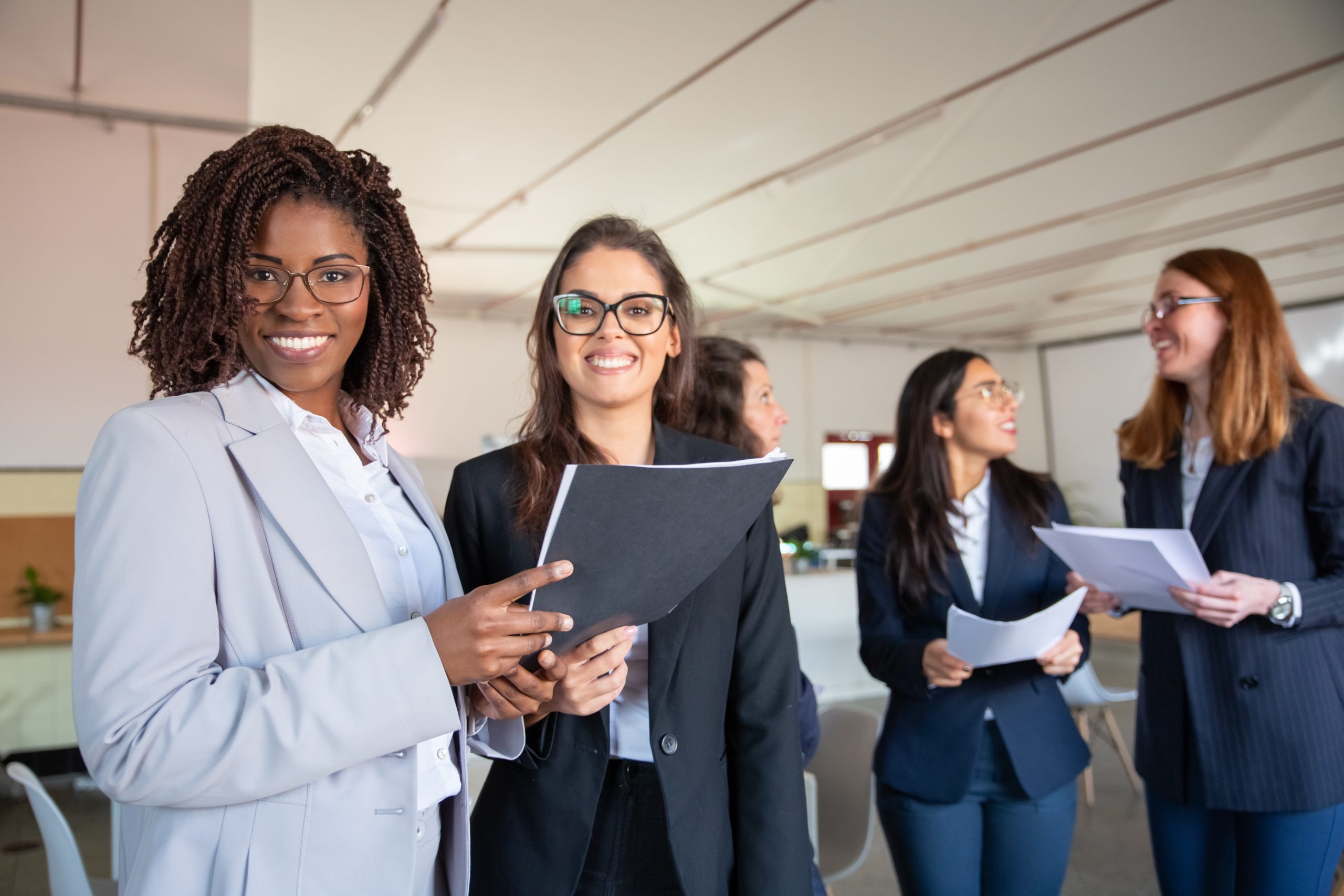 Candidates receiving professional recruitment guidance and support